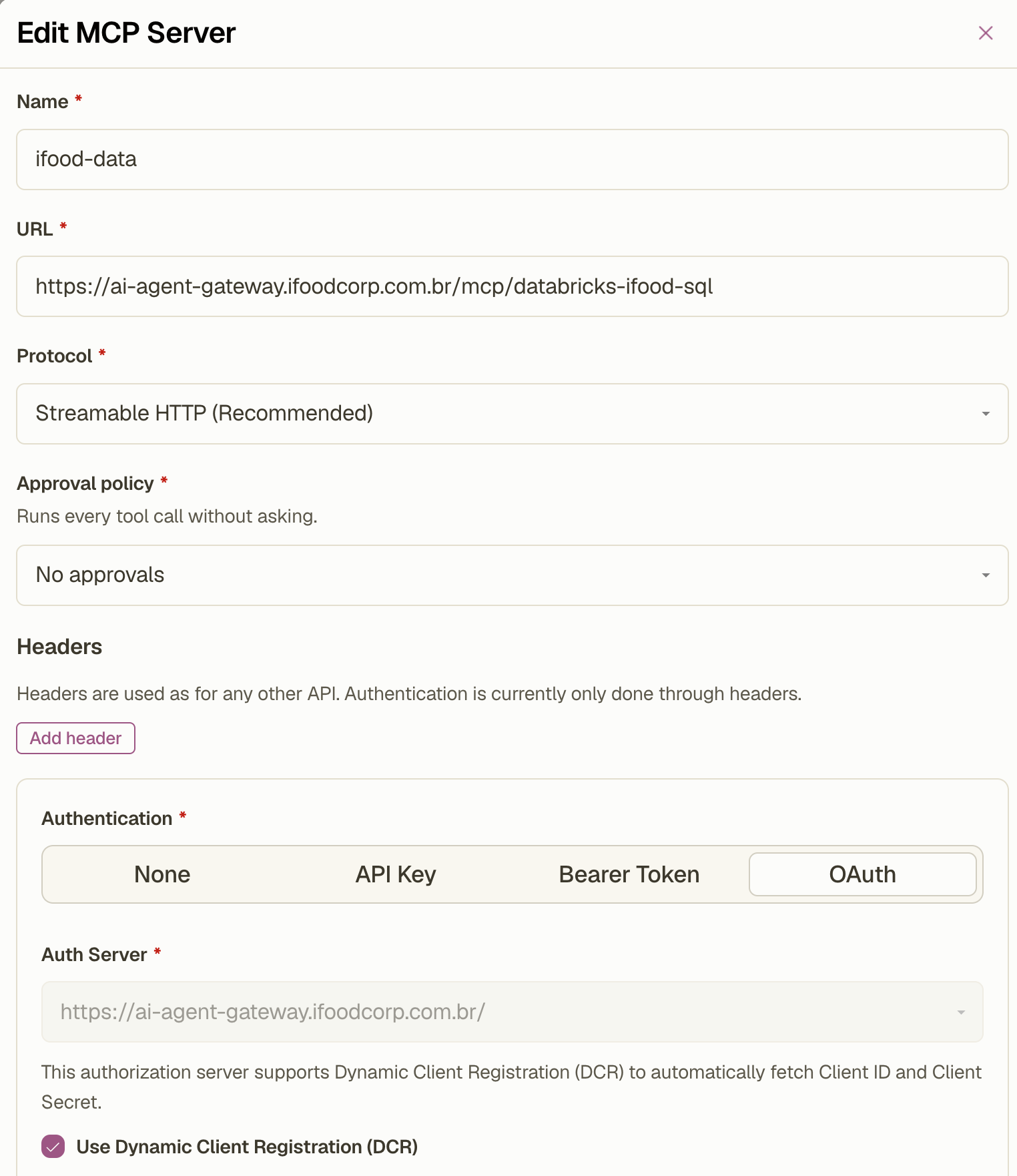 Edit MCP Server panel filled in with name ifood-data, the ai-agent-gateway databricks-ifood-sql URL, Streamable HTTP protocol, No approvals policy, and OAuth authentication using Dynamic Client Registration.